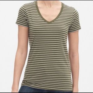 GAP - Striped V-Neck